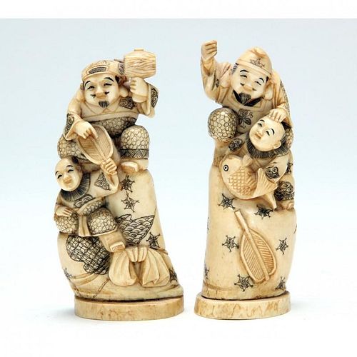 A Set of Two Similar Japanese Ivory Figurals