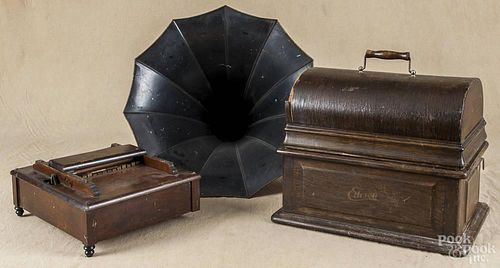 Edison oak cylinder phonograph, early 20th c.