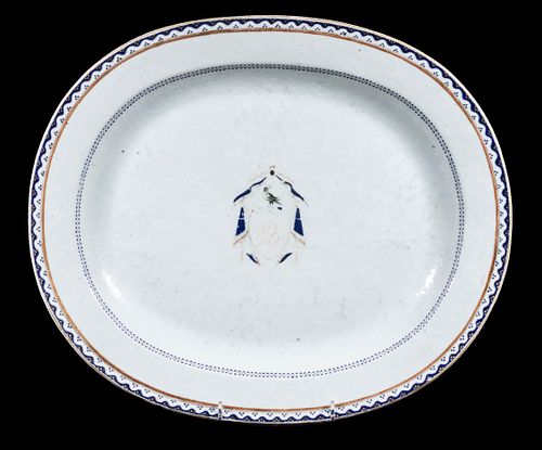 CHINESE EXPORT ARMORIAL PLATTER