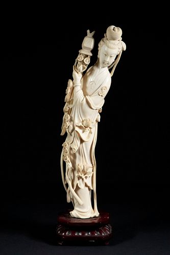 19TH C. CARVED CHINESE IVORY FIGURE OF QUANYIN