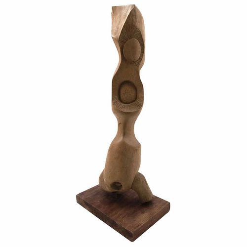 WALDEMAR SJÖLANDER, Sin título, Firmada y fechada 1969, Escultura en madera en base de madera, 75 x 20.5 x 30.5 cm medidas totales | WALDEMAR SJÖLANDE