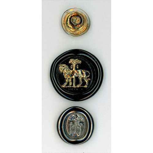 A SMALL CARD OF BIMINI GLASS BUTTONS
