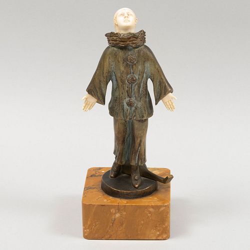 LOUIS BARTHELEMY "PIERROT". Firmada. Estilo Art Decó. Escultura crisoelefantina en bronce y marfil. Con base de mármol. 18 cm de altura