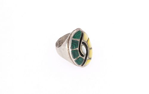Zuni Silver Mother of Pearl & Malachite Inlay Ring