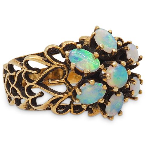Vintage 14K Gold And Opal Ladies Ring