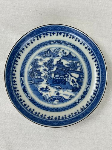 A Chinese Export Blue and White Porcelain Dish