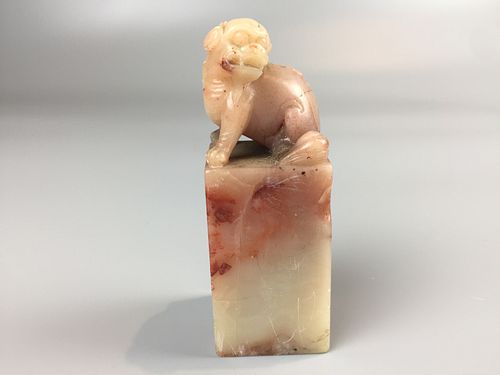 CHINESE SOAP STONE SEAL ,SIZE 8X3X3CM