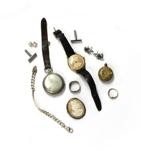 A quantity of silver and costume jewellery,