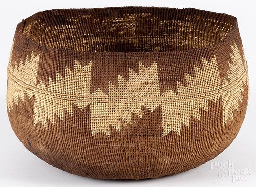 California Native American woven bowl, ca. 1900, 7 1/2'' h., 12 1/2'' dia.