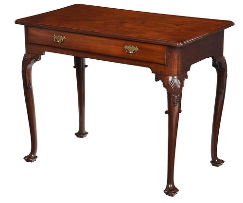 Fine Irish George II Carved Mahogany Dressing Table