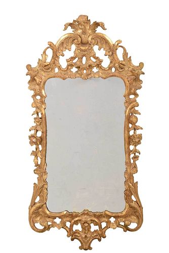 Fine Chippendale Carved and Giltwood Mirror
