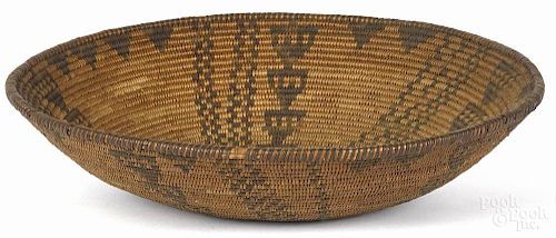 Southwest Native American coiled basketry tray, ca. 1900, 12 1/4'' dia.