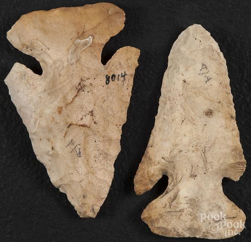 Two Native American Thebes Burlington chert, Ohio or West Illinois, each - 3'' l.