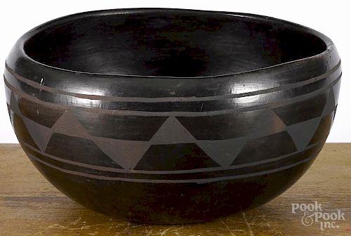 Large contemporary Santo Domingo, Pueblo pottery bowl, signed Rafaelita Aguilar, 7'' h.