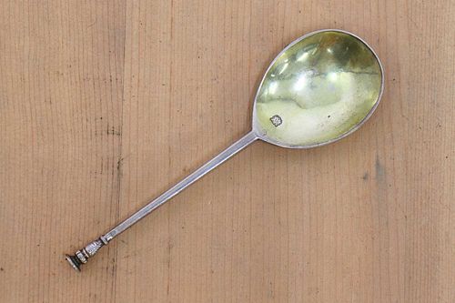 A Charles I silver seal-top spoon,