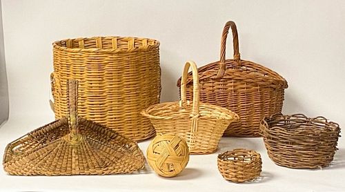 Lot of 7 Decorative Baskets and Ball