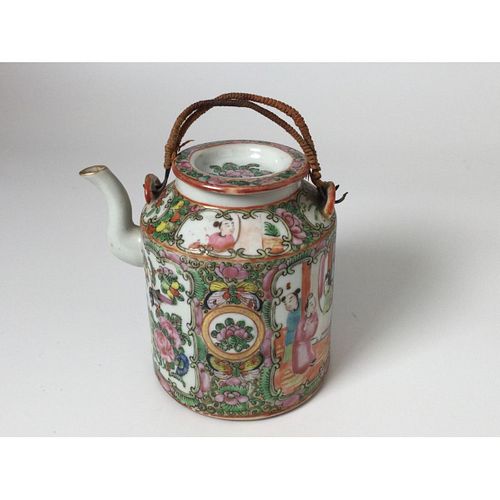 Rose Medallion Teapot