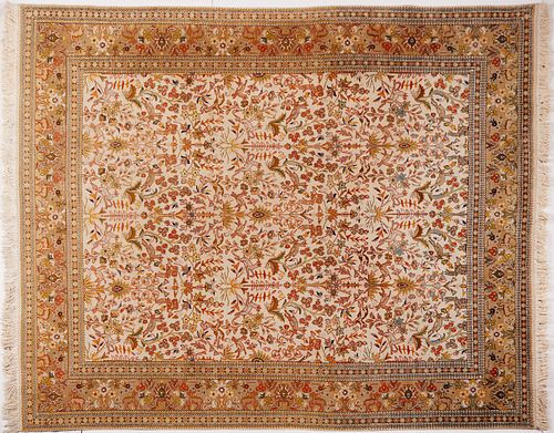 Large Tabriz Persian Rug 8' x 10'