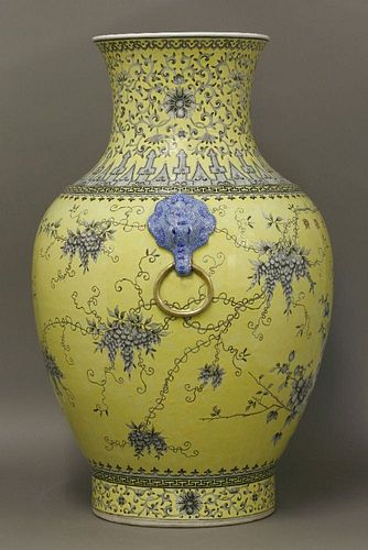 A large Dayazhai Vase c.1895 of elegant baluster