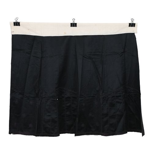 A BLACK-GROUND EMBROIDERED SKIRT