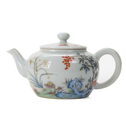 A FAMILLE-ROSE 'FLOWERS' TEAPOT