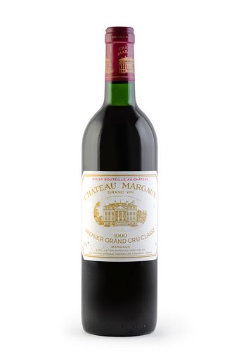 A bottle of Château Margaux, 1990 Vintage.
Premier Grand Cru Classé.
Category: red wine. Margaux, Bordeaux (France).
B/C level.
0.75 cl.