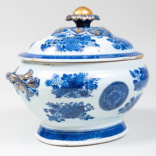Chinese Export Porcelain Fitzhugh Pattern Tureen and Cover