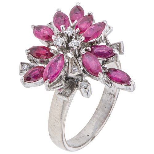 ANILLO CON RUBÍES Y DIAMANTES EN PLATA PALADIO con rubíes corte marquise ~1.30 ct y diamantes corte 8x8 ~0.10 ct | RING WITH RUBIES AND DIAMONDS IN PA