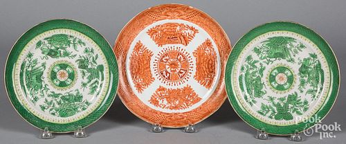 Pair of Chinese export Fitzhugh plates