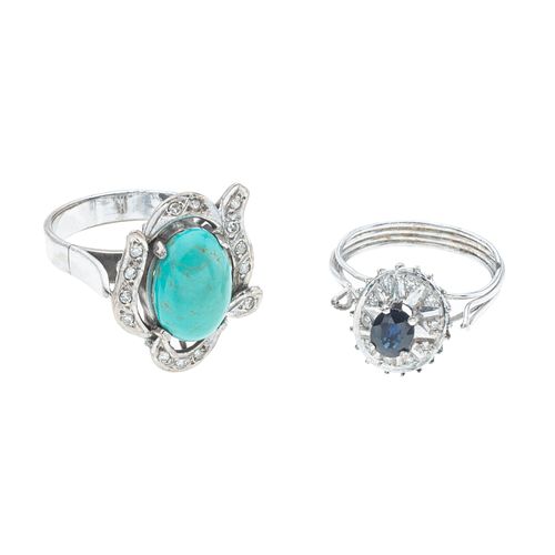 Dos anillo vintage con turquesa, zafiro y diamantes en plata paladio. 1 turquesa corte cabujón.