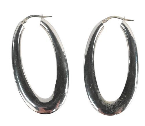 18 Karat White Gold Hoop Earrings, clasp marked 750, 804AR, 5.2 grams.