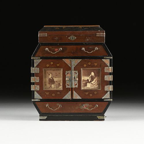 A JAPANESE LATE MEIJI LACQUERED TABLE TOP CABINET FITTED WITH PHOTOGRAPHS OF WOMEN, EARLY 20TH CENTURY,