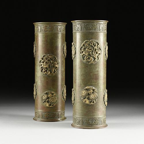 A PAIR OF JAPANESE GILT AND VERDIS GRIS BRONZE HAT STANDS, LATE MEIJI PERIOD, EARLY 20TH CENTURY,