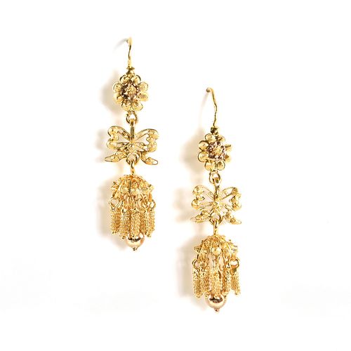 A PAIR OF 24K YELLOW GOLD, INDIAN DANGLE EARRINGS,