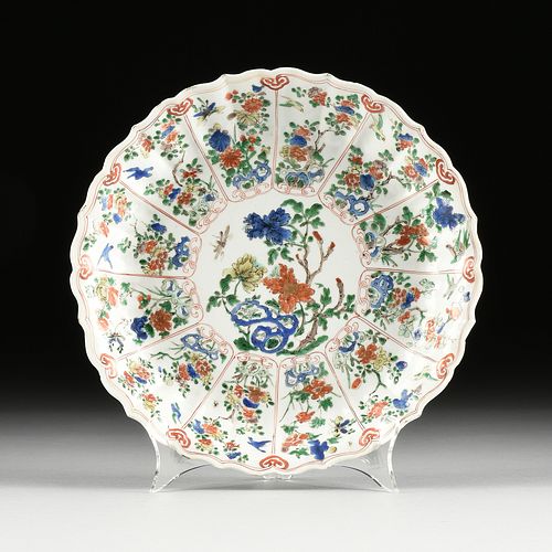 A CHINESE FAMILLE VERTE LOTUS, INSECTS AND BIRDS ENAMELED PORCELAIN DISH, QING DYNASTY (1644-1912),