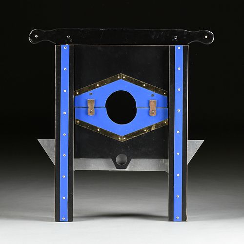 A MAGICIAN'S BLACK AND BLUE ILLUSIONARY GUILLOTINE, MODERN, 