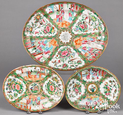 Three Chinese export rose medallion platters