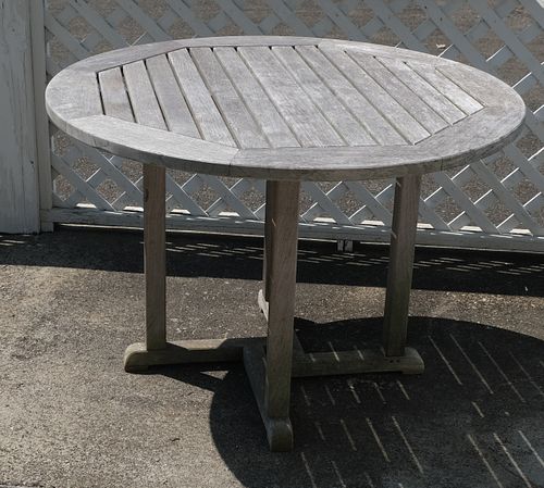 Kingsley Bate Essex Style Outdoor Table