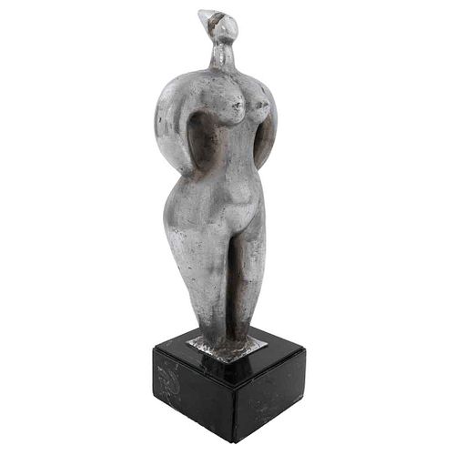 HERIBERTO JUÁREZ, Mujer, Firmada y fechada 78, Escultura en bronce en base de mármol, 60 x 24 x 18 cm medidas totales, Con certificado | HERIBERTO JUÁ