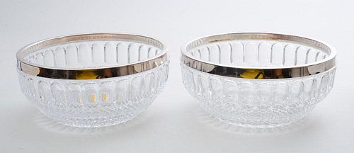 FIVE ENGLISH PRESSED GLASS SALAD BOWLS WITH SILVER-PLATED RIMS, TWO PAIRS OF SHEFFIELD SILVER-PLATED SALAD SERVERS AND FOUR SMALLER BOWLS