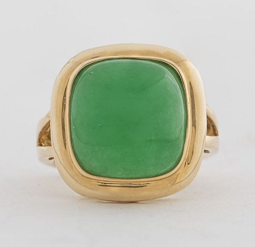 14K Yellow Gold Green Jade Cushion-Cut Ring