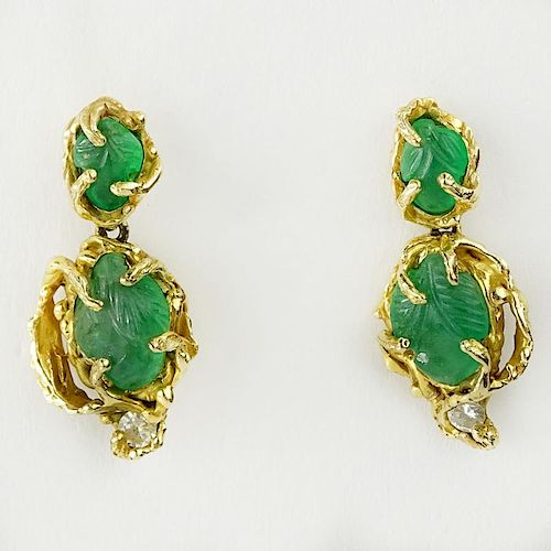 Lady's Vintage Carved Emerald and 14 Karat Yellow Gold Nugget style Earring