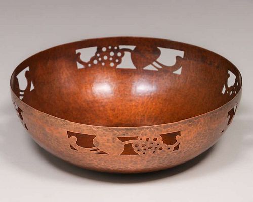 Minneapolis Handicraft Guild Hammered Copper Cutout Bowl c1910