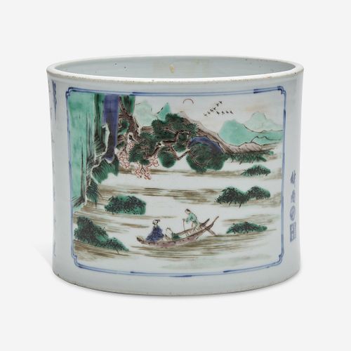A Chinese famille verte-decorated porcelain brush pot 五彩笔筒 