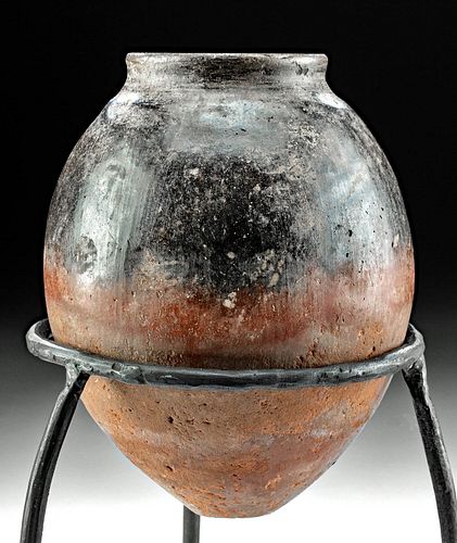 Egyptian Pre-Dynastic Naqada II Black-Top Jar