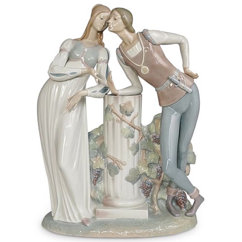 Lladro Porcelain "Romeo and Juliet" Figurine