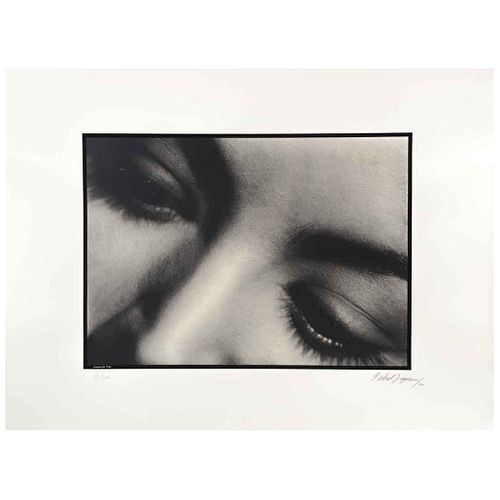 GABRIEL FIGUEROA, Enamorada, 1956,  Firmada y fechada 90, Fotoserigrafía 9/300, 56 x 76.5 cm, con sello. | GABRIEL FIGUEROA, Enamorada, 1956,  Signed 