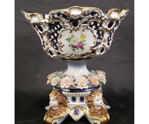 ROCOCO STYLE FOOED PORCELAIN BOWL