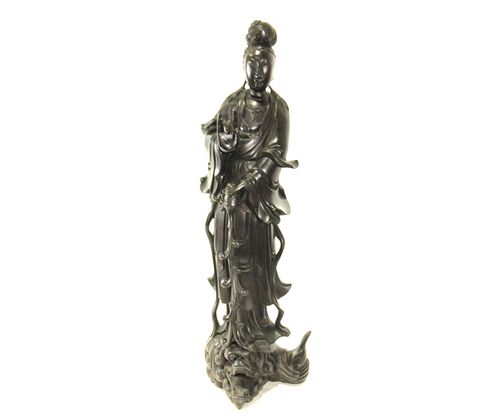 ANTIQUE CARVED CHINESE DEITY