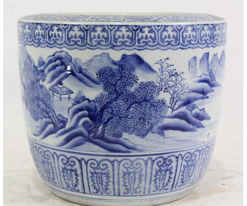 CHINESE BLUE & WHITE PORCELAIN FISHPOT
